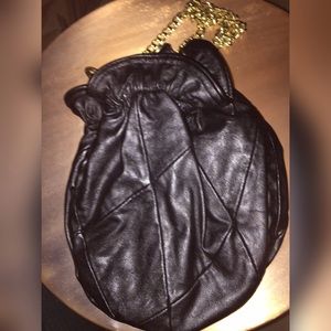 ⭐️Super Cute⭐️Round "Bucket Like" Bag