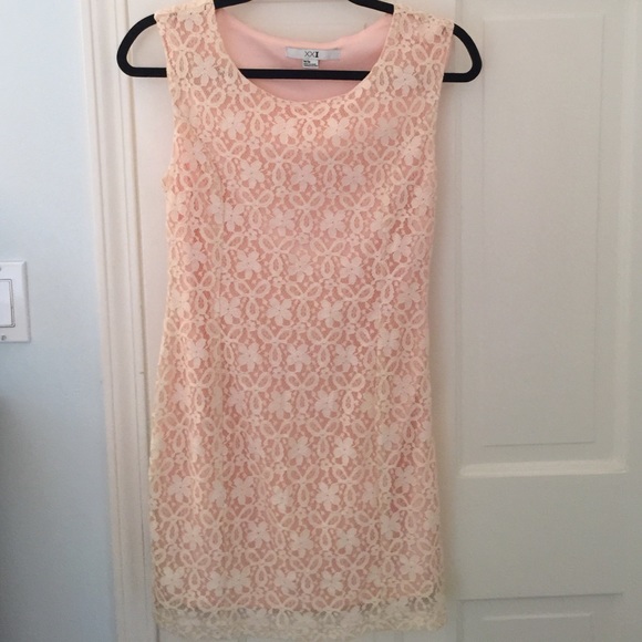 lace overlay body con dress
