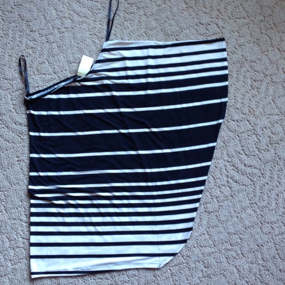 NWT...never worn Arden B one shoulder shirt. - Picture 2 of 3