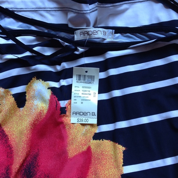 NWT...never worn Arden B one shoulder shirt. - Picture 3 of 3