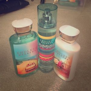 Endless weekend bundle ! Bath and body works!