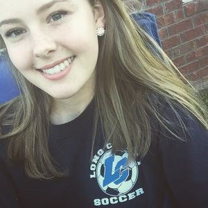 Meet your Posher, Adelle