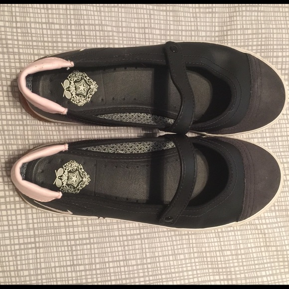 Nike Mary Jane Shoes; size 8.5
