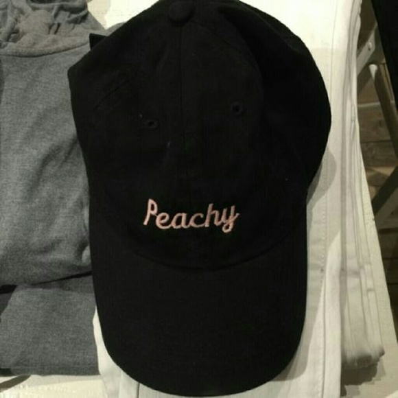 Brandy Melville peachy hat