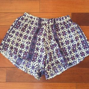 Brandy Melville float shorts