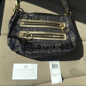 Coach poppy small purse - like new