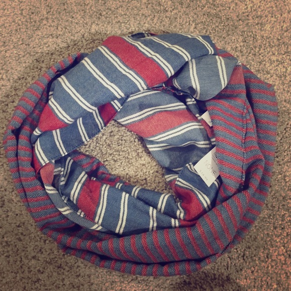 Loft wrap scarf