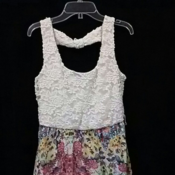 Dress - Picture 3 of 4