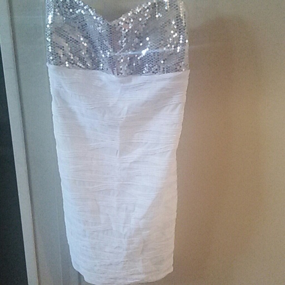 XL/2xl white bandage & silver sequin dress NWT