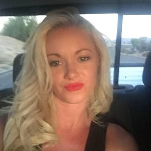 Meet your Posher, Leslie