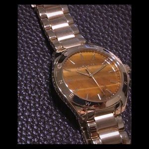 COACH Watch‼️Headed to consignment‼️🎉♨️