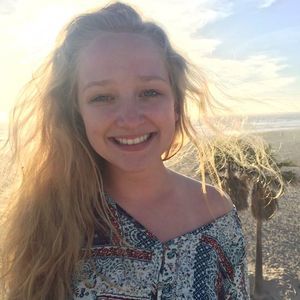 Meet your Posher, Courtney