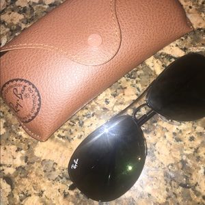 RAY-BANS!!! (NEW & AUTHENTIC)