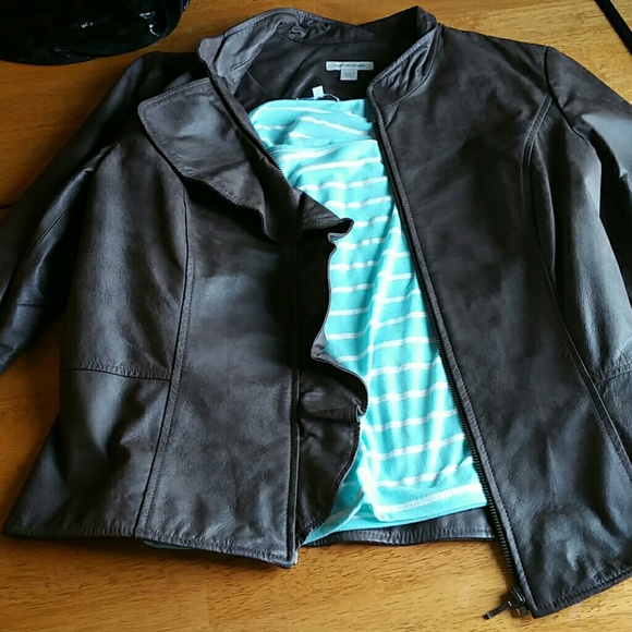 Genuine leather lining; 100% polyester