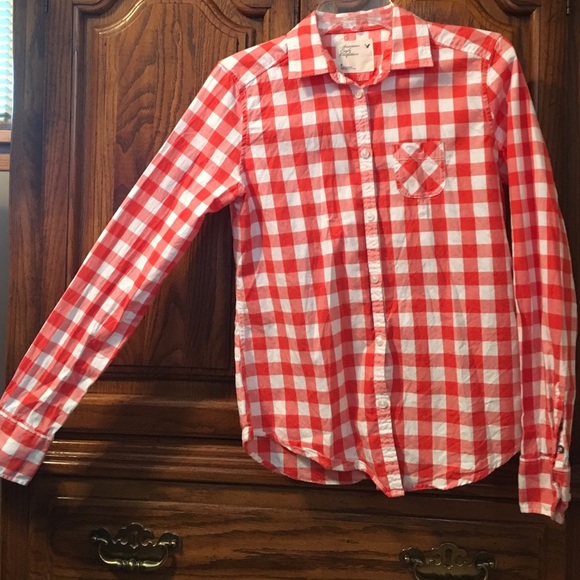 American Eagle shirt