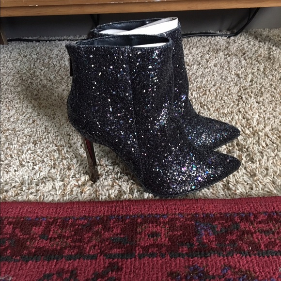 Brand new-never worn glitter booties