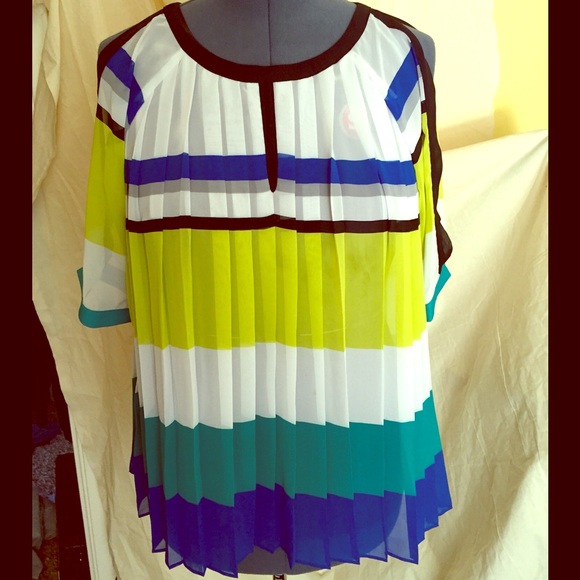 NWOT Jennifer Lopez pleated color block blouse SM