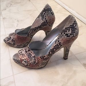 Snakeskin Nine West Heels Size 7