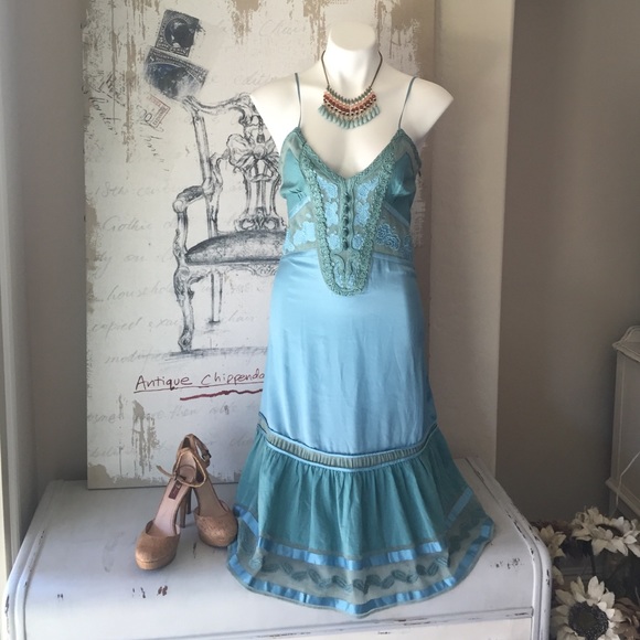 Dress - Picture 1 of 4