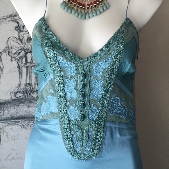 Dress - Picture 2 of 4