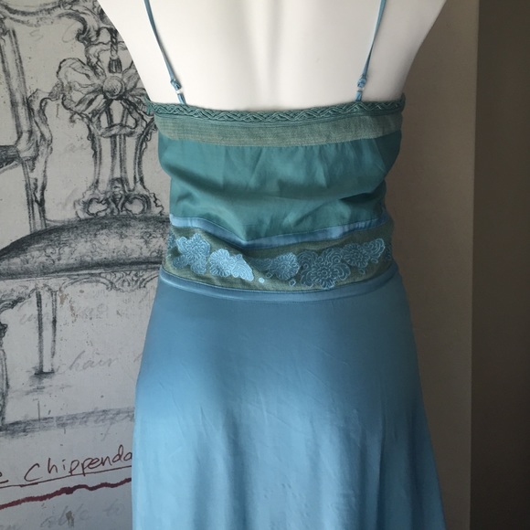 Dress - Picture 3 of 4