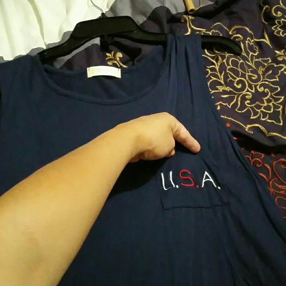 Blue USA Shirt perfect for 4th of July - Picture 1 of 4