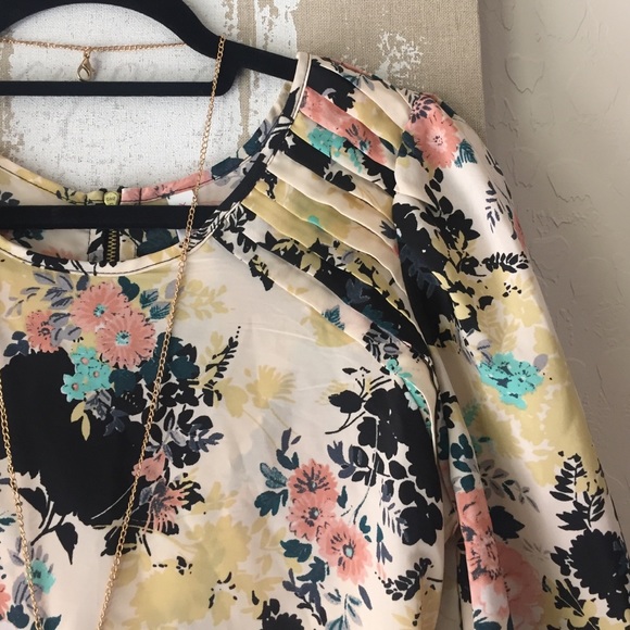 Dress - Picture 2 of 4