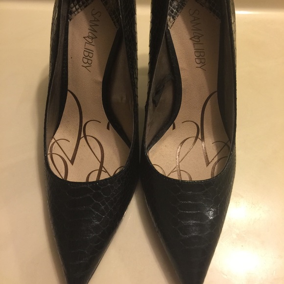 Sam Libby Women's Dominique pumps high heels.