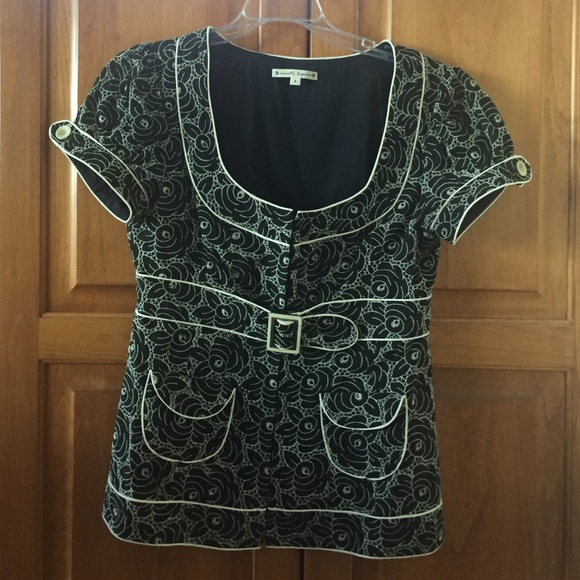 Nanette Lepore fully lined embroidered blouse