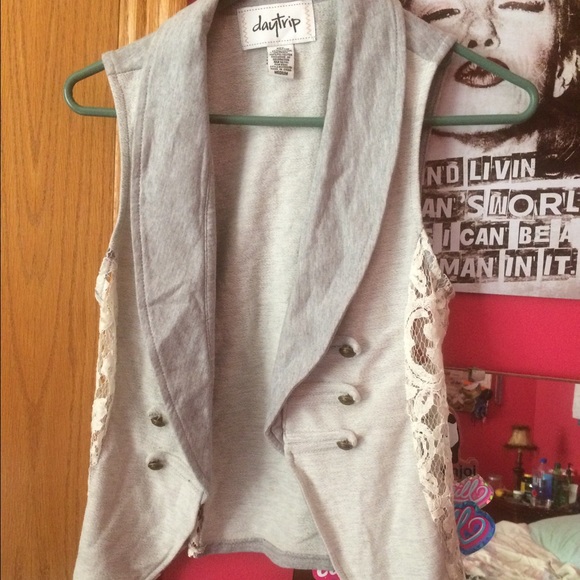Buckle Daytrip Lace Vest Size Medium