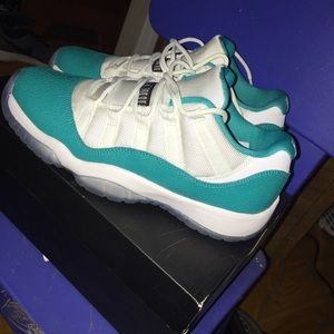 Air Jordan 11 Retro Low GG