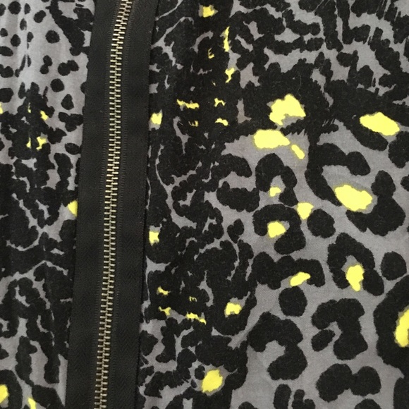 Black cheetah print tank top. - Picture 2 of 2