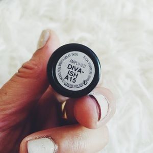 Mac lipstick • Diva-ish