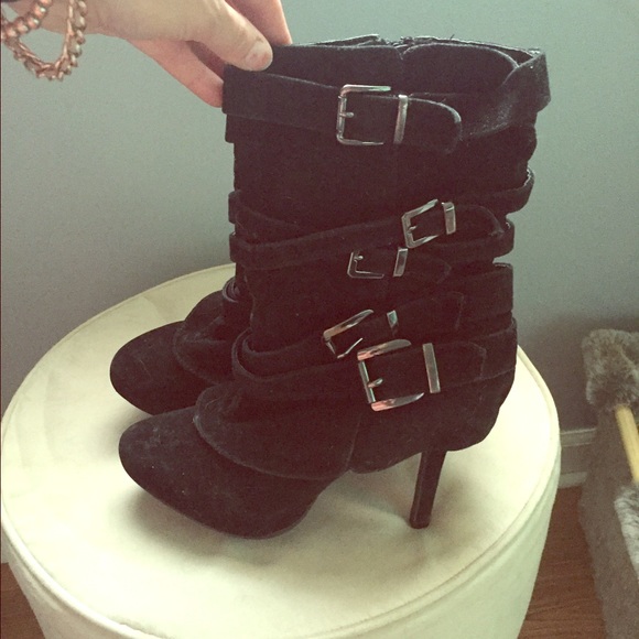 Heeled boots