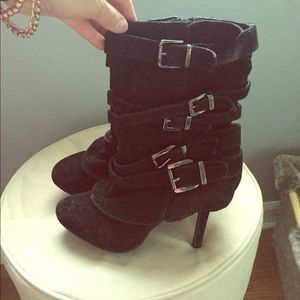 Heeled boots