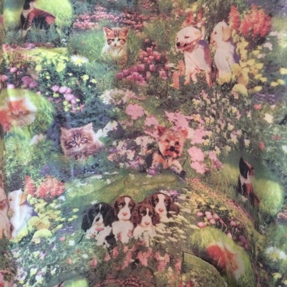 ✂️lowest price Puppies and kittens scrub top