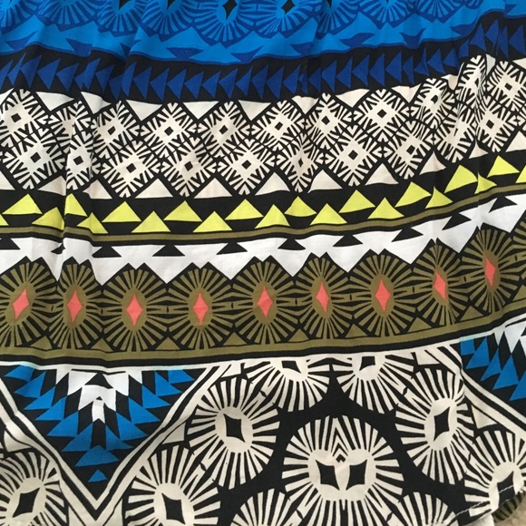 Tribal-like printed tank top w/crisscross straps - Picture 2 of 2