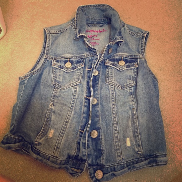 Aeropostale denim vest size med