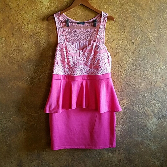 Fitted dress - Picture 1 of 3