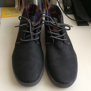 BNWOT Men's TOMS Paseo-Mids Lace-up Sneakers