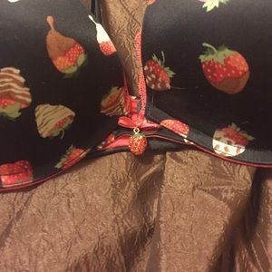 Victoria Secrets bra