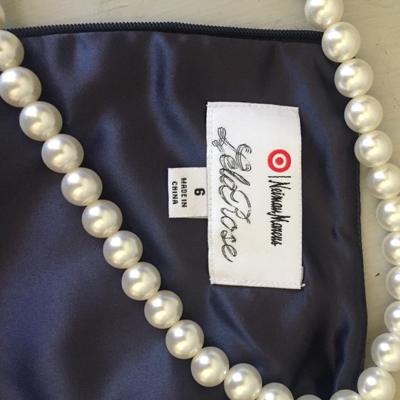 Dress - Picture 4 of 4