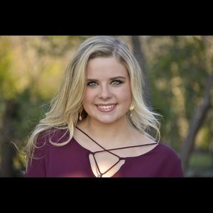 Meet your Posher, Caitlyn