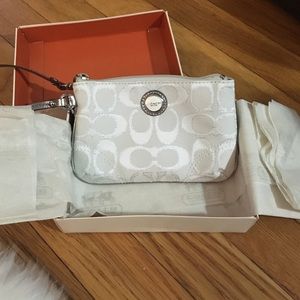 Brand NEW Coach wristlet