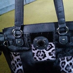 Guess purse