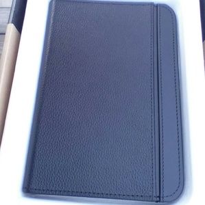 ✨NEW✨Black leather Amazon Kindle Cover