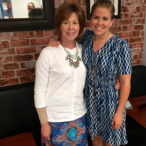 Meet your Posher, Taylor - Picture 2 of 4