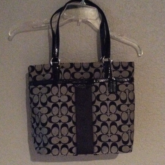 Medium Sized Black Coach Bag