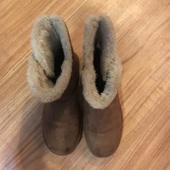 Fur booties