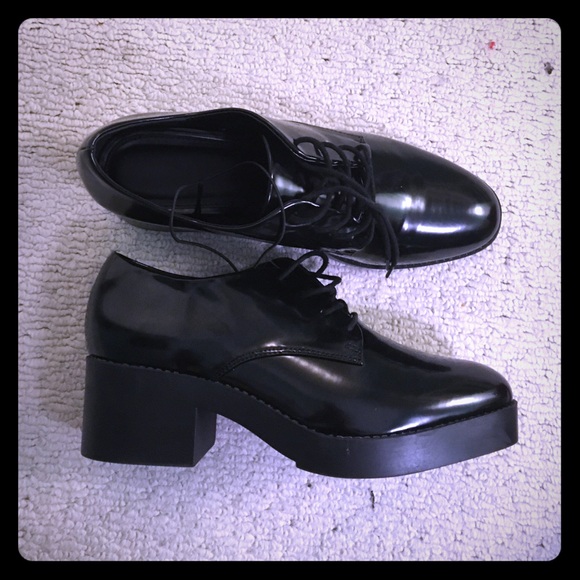 Urban Outfitters Lace-Up Oxfords